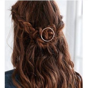 NWOT Golden Circle Hair Clip
